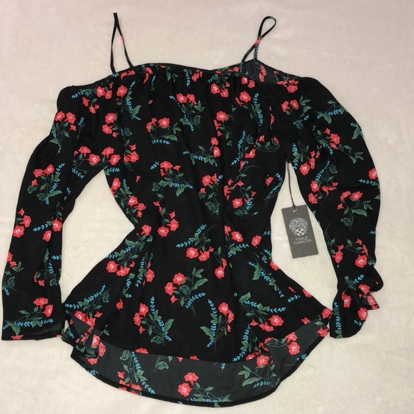 Vince Camuto Tops - ❄️ Vince Camuto Floral Printed Cold Shoulder Top